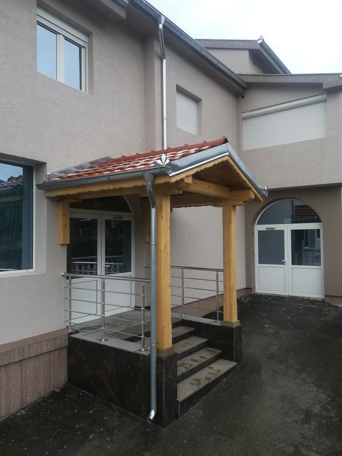 Karavan 123 Raška Εξωτερικό φωτογραφία